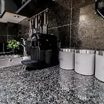 Spacious 4-Bed In St.John\'S Wood