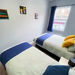 Modern 1 Bedroom Flat In Wood Green