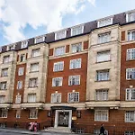 Classic Marble Arch Apartment