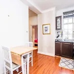 Classic Marble Arch Apartment