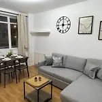 Beautiful Apartment Near Paddington - Sleeps 8