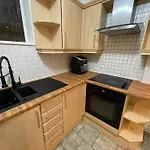Beautiful Apartment Near Paddington - Sleeps 8