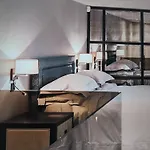 Modern Apartment With An Enviable Address