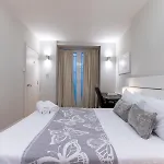 Pass The Keys Spacious 2-Bedroom Flat In The Heart Of Kensington
