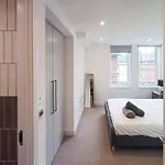 Modern 2-Bedroom, 2-Bathroom Apartment In West Kensington