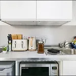 Spacious Studio Apartment In Green Lanes