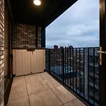 Canary Wharf Modern 1 Bed Apartment High Spec
