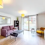 Chic 2Bed Apt - 4 Mins To Dalston Junction Station