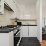 2 Bedroom Apartment In Paddington