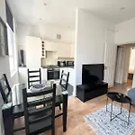 2 Bedroom Apartment In Paddington
