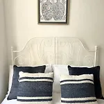 2 Bedroom Apartment In Paddington