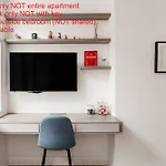 Modern Apartment & Rooms At Charing Cross