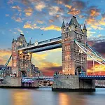 Walkable To Tower Bridge, Wifi, Station 5 Minutes ,Smart Tv