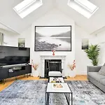 Spacious Fitzrovia Apartment 3 Bed