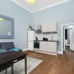 Kensington Modern Apartments