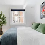 Luxury 3 Bedroom Apartment In Marylebone