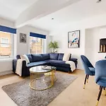 Luxury 3 Bedroom Apartment In Marylebone