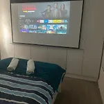 Private Cinema Room Minutes From Wembley Stadium