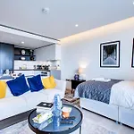 Oxford Street Luxurious Residence