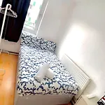 Cozy Room In London 1 Stop To Liverpool Street