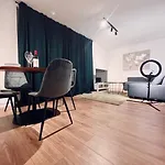 Spacious One Bedroom Apartment In Camden Town