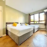 Stylish 4 Bed Apartment Kings Cross