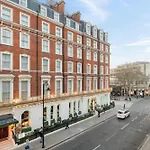 Parea Living - Stylish South Kensington Getaway