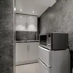 Prime Vision Living Studios - Hyde Park