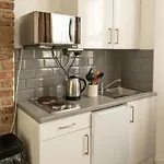 Bright Studio By Hampstead & Kilburn For 4
