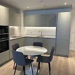 London Excel 2 Bed Apartment