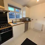 Beautiful 5 Bedroom House In Central London