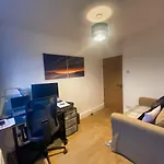Contractor-Friendly 3-Bed Stay