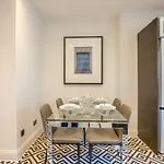 Strathmore Court Apartments