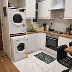 Marvellous Property For 8 People In Battersea - Zone 1, 3 Min Walking From The Main Station