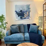 Beautiful Studio Flat Chiswick