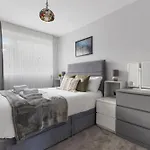 Monthly Stay For 3-Bedroom Only 5 Minutes To Hoxton Station