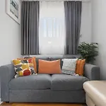 Monthly Stay For 3-Bedroom Only 5 Minutes To Hoxton Station
