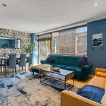 Lovely 3-Bed Clapham Common