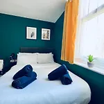 Private Studio Flat In Centre