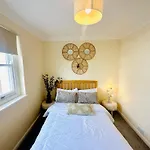 Notting Hill 2 Bedroom Cosy Apartment