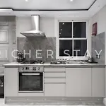 Hackney Suites - En-Suite Rooms & Amenities