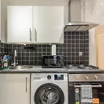 Stylish 2 Bed North London