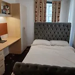 Coxy One Bed Apartment