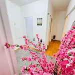 Two Bedroom Apartment In Paddington