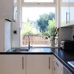 East Finchley Retreat - 2Bdr Ground Floor Flat With Terraces