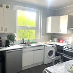 Aldgate Holiday Apartment In Central London