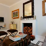 Cosy 1Br Apt With Balcony, East Putney,2Min Tube