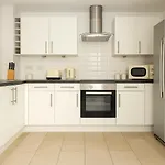 South London Soul - Artsy Flat Near Bermondsey Street & Galleries