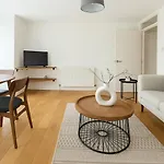 Charming London Flat With Private Garden - Near Brixton