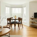 Charming London Flat With Private Garden - Near Brixton